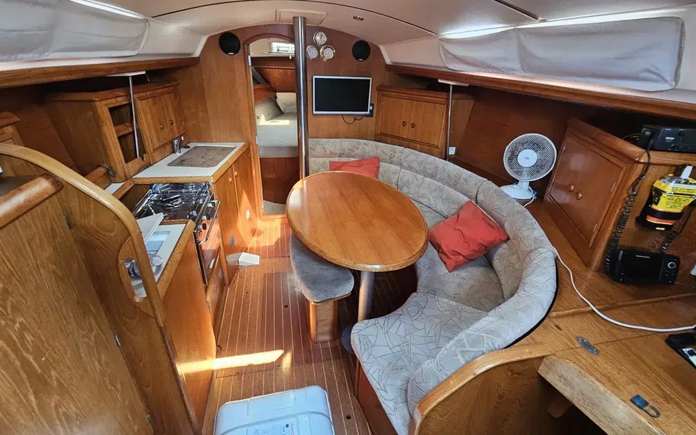 slider 1 Jeanneau Sun Odyssey 34.2