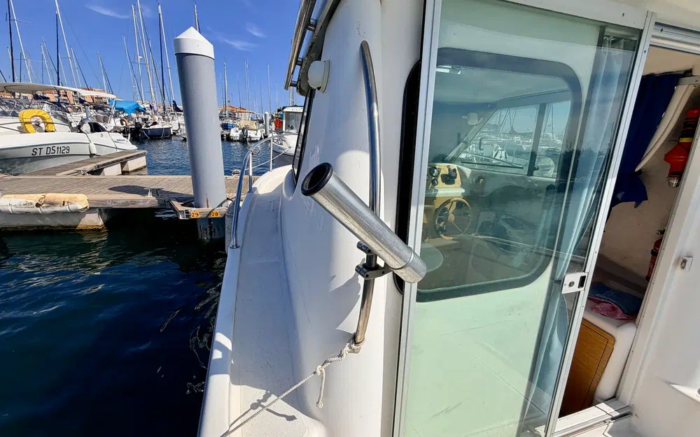 slider 4 Sessa Marine Dorado 22