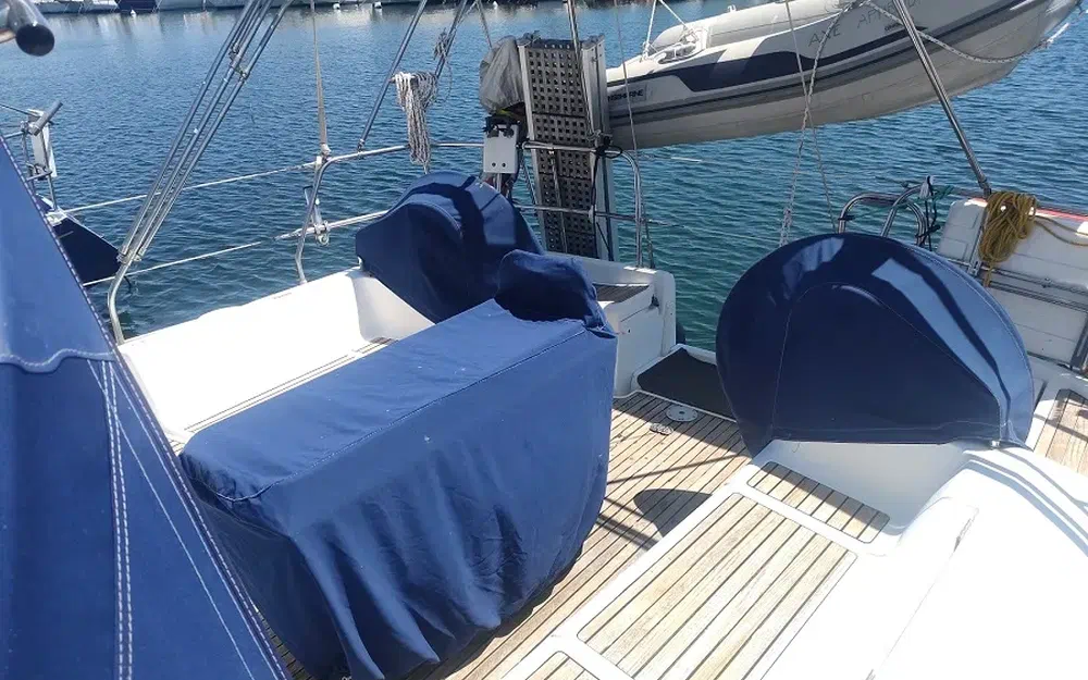 slider 10 Jeanneau Sun Odyssey 43