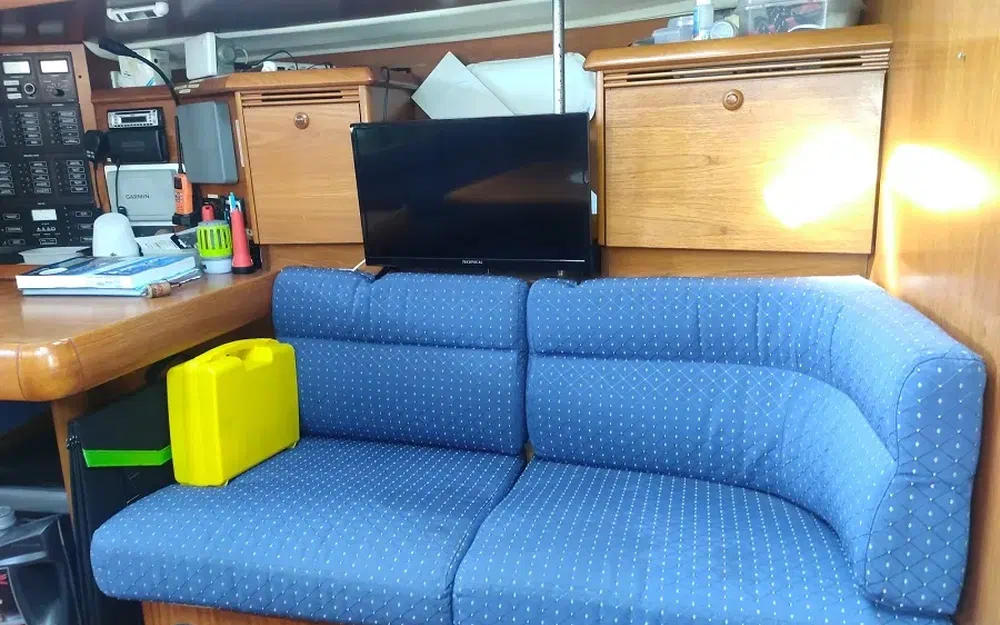 slider 33 Jeanneau Sun Odyssey 43