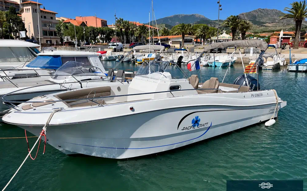 slider 0 Pacific Craft 750 Open