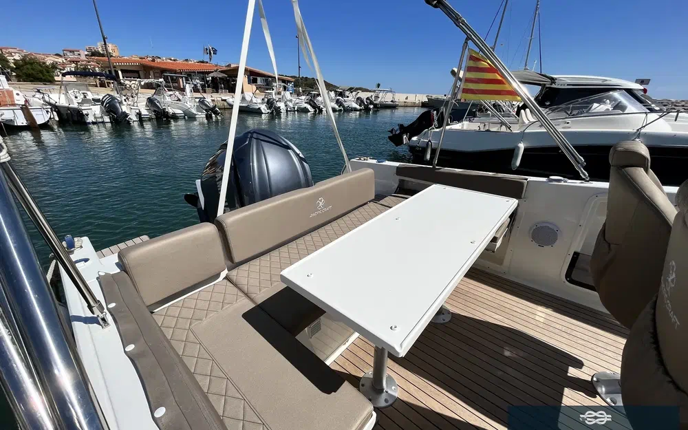 slider 10 Pacific Craft 750 Open