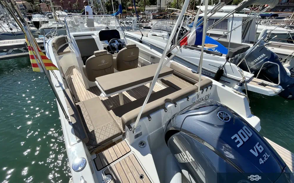 slider 4 Pacific Craft 750 Open