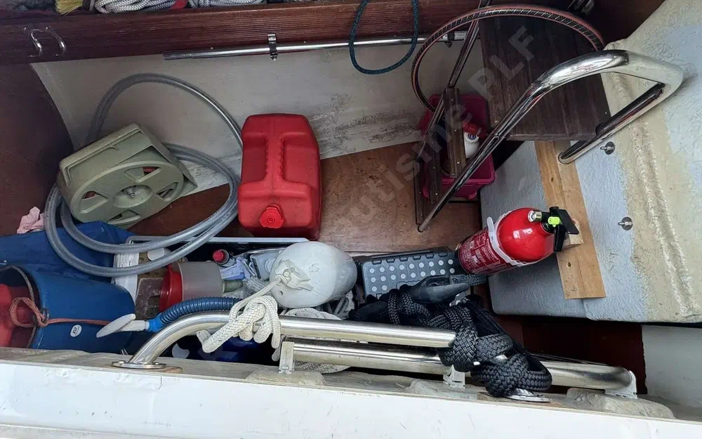 slider 10 Bavaria Cruiser 32
