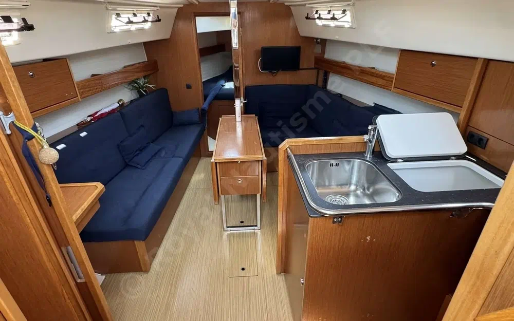 slider 11 Bavaria Cruiser 32