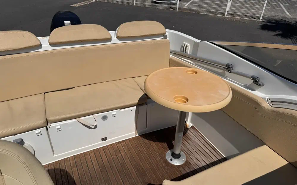slider 9 Beneteau Flyer 650 Cabrio
