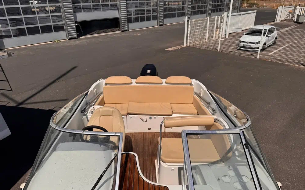 slider 10 Beneteau Flyer 650 Cabrio