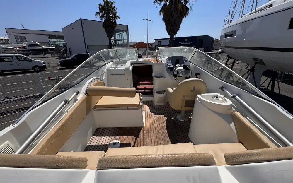 slider 6 Beneteau Flyer 650 Cabrio