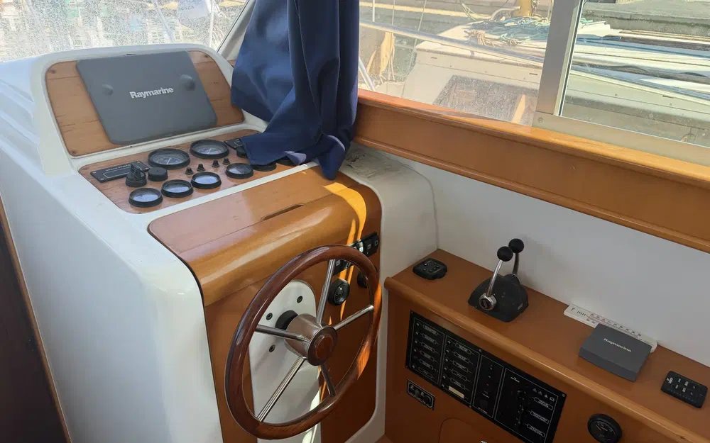 slider 10 Beneteau Antares 10.80