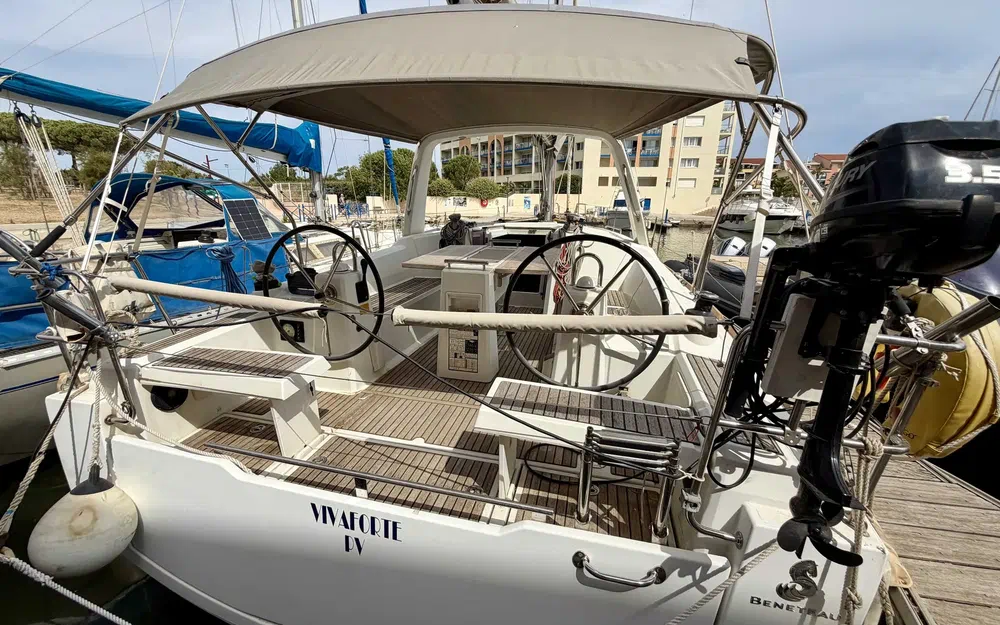 slider 2 Beneteau Oceanis 35