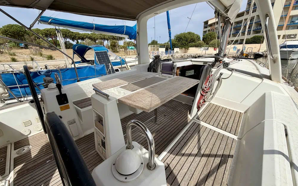 slider 7 Beneteau Oceanis 35