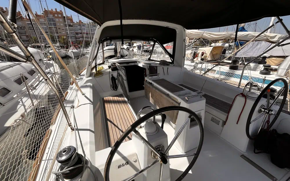 slider 3 Beneteau Oceanis 35.1