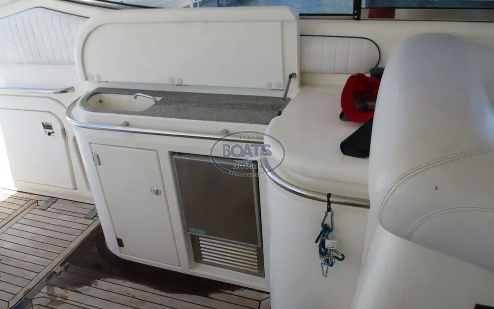 slider 11 Sunseeker Predator 63