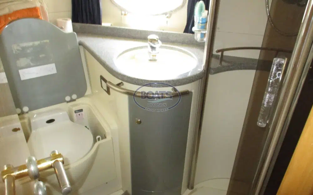 slider 5 Sunseeker Predator 63
