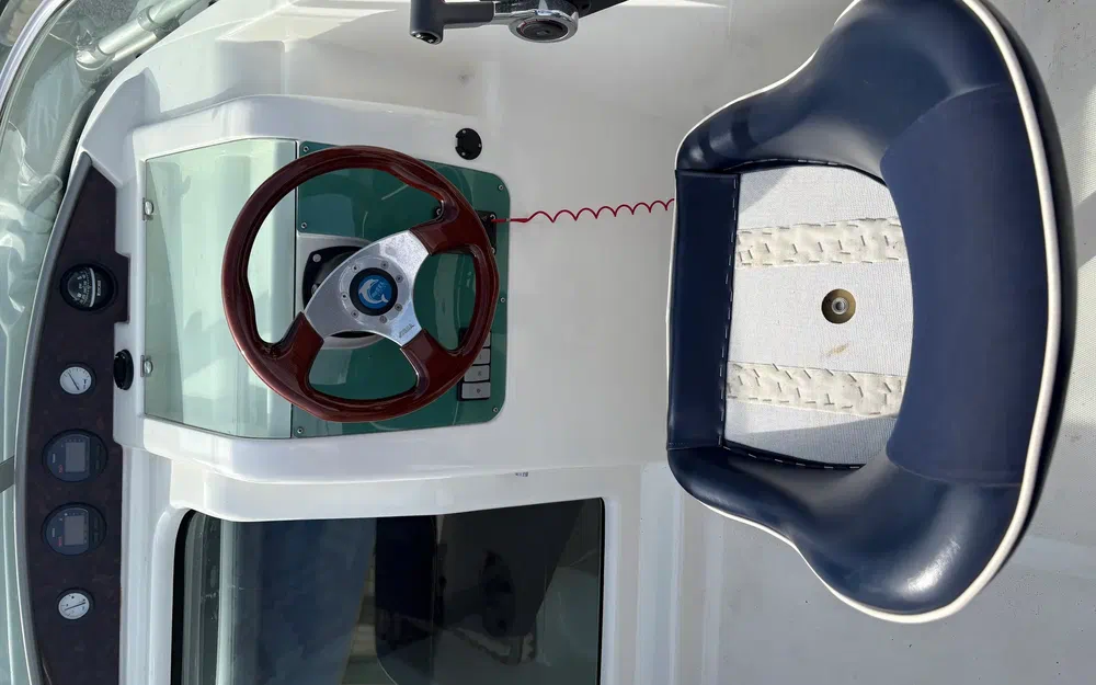 slider 1 Kelt Azura 600 Cabin