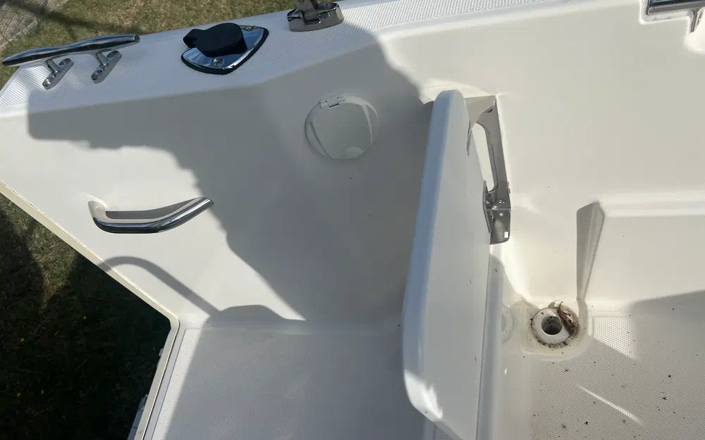 slider 10 White Shark 228