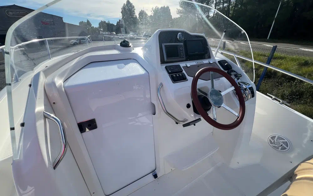 slider 3 White Shark 228
