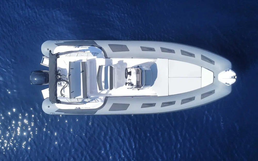 slider 4 Ranieri Cayman 21 Sport