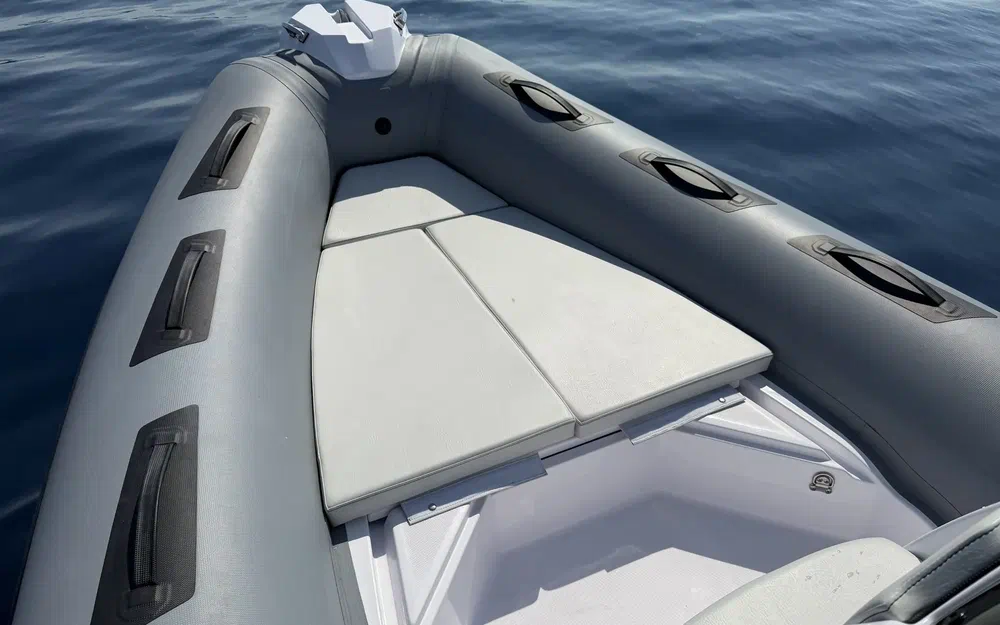 slider 5 Ranieri Cayman 21 Sport