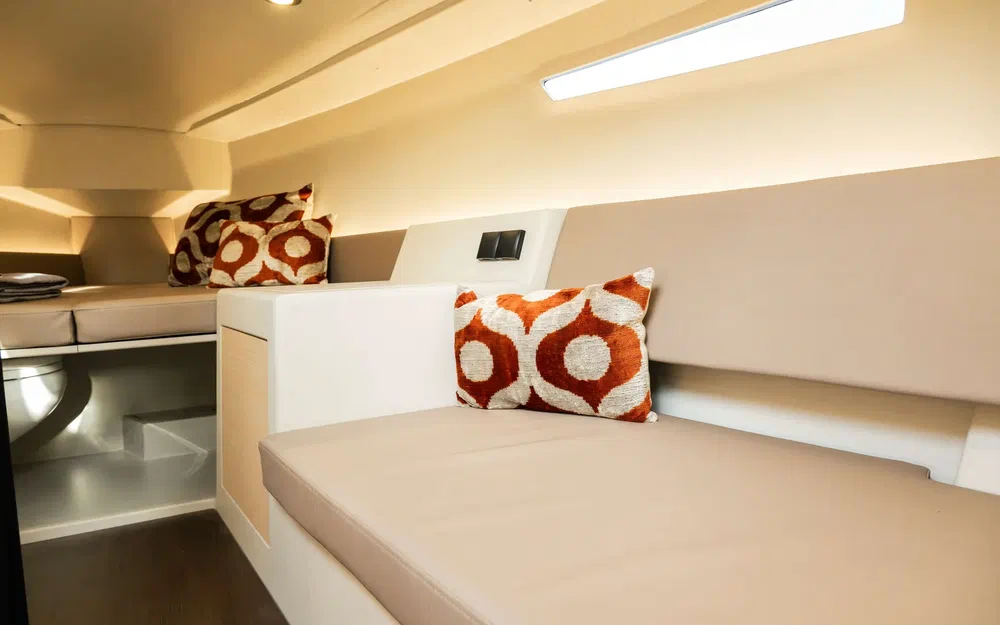 slider 28 Saffier SE 28 Leopard