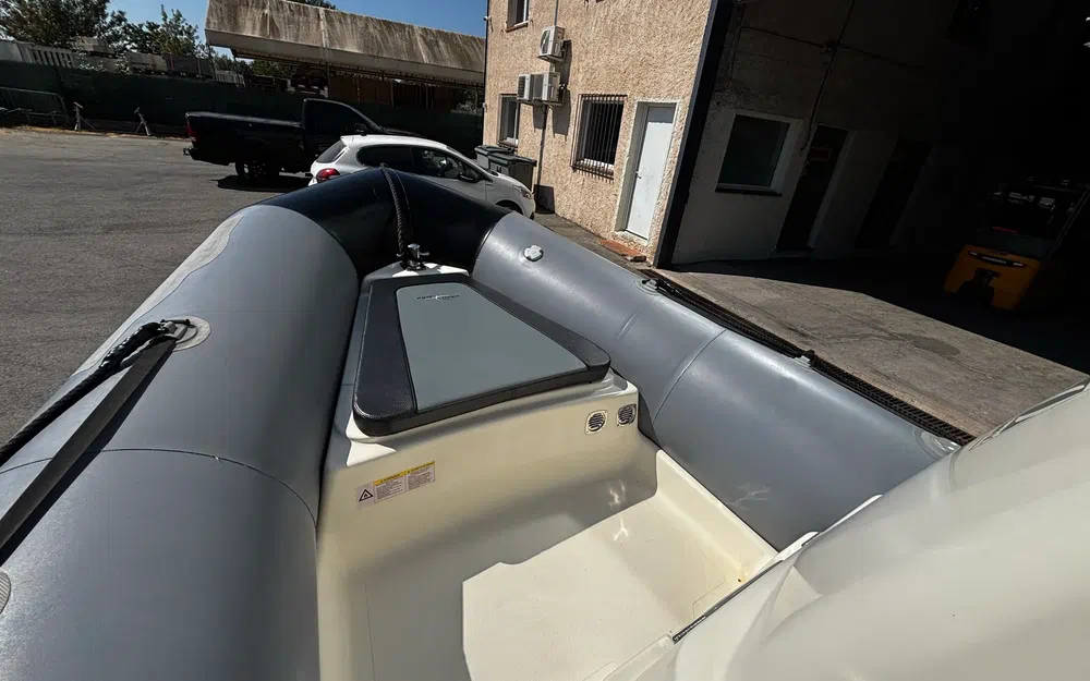 slider 26 Zodiac Pro Open 550
