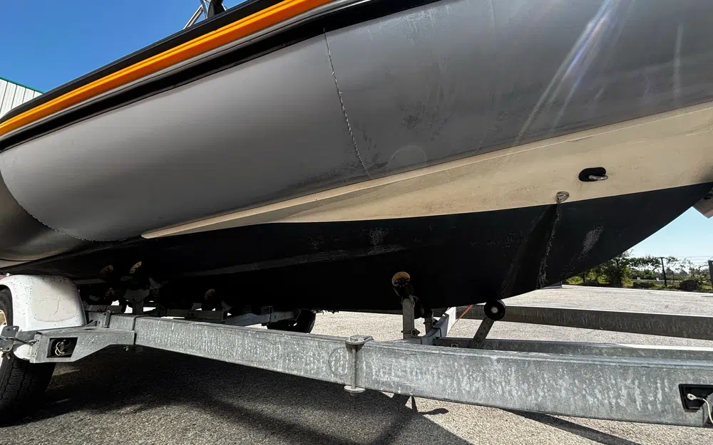 slider 38 Zodiac Pro Open 550