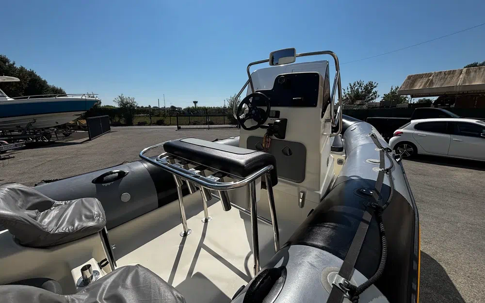 slider 32 Zodiac Pro Open 550