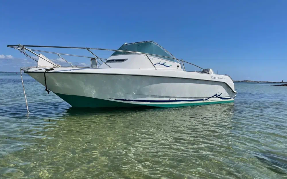 slider 0 B2 Marine Cap Ferret 650