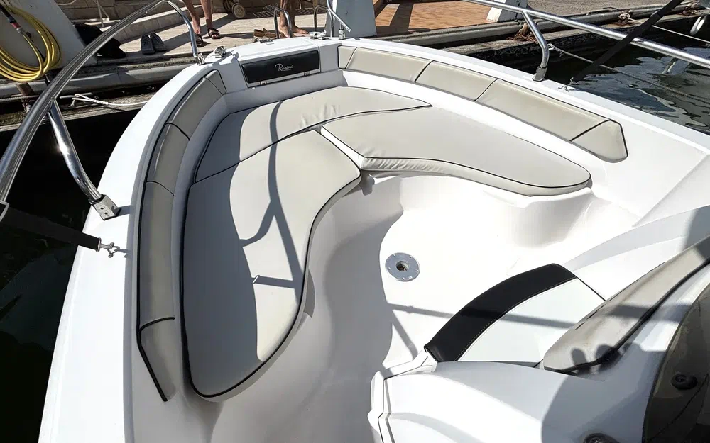 slider 4 Ranieri Voyager 18 S