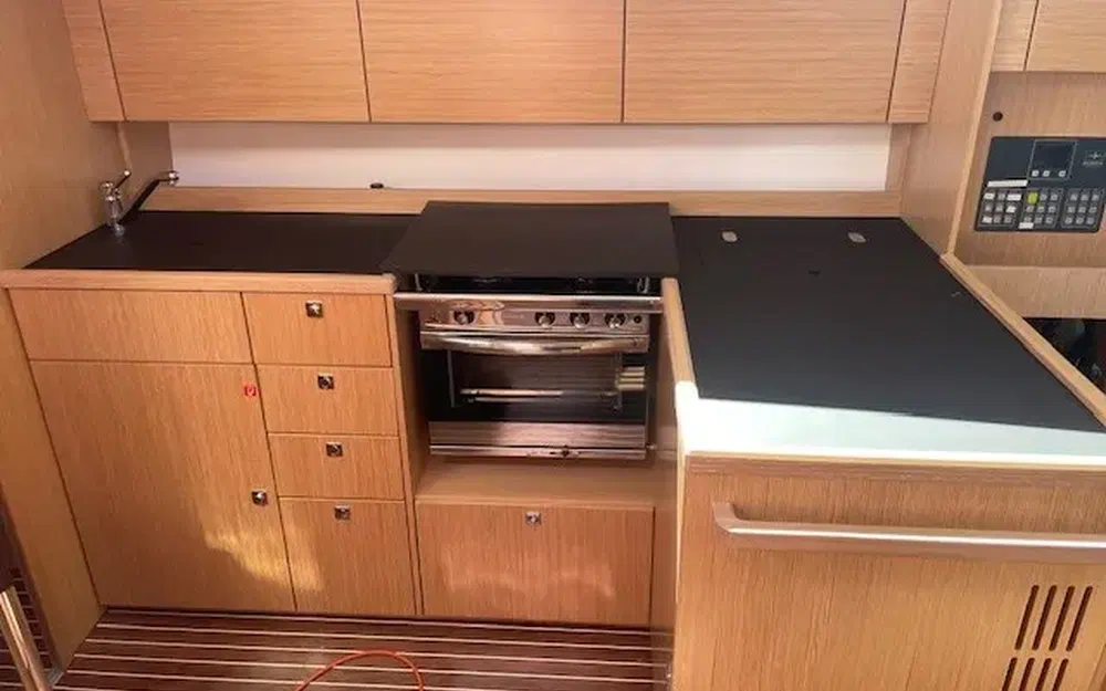 slider 37 Bavaria C38