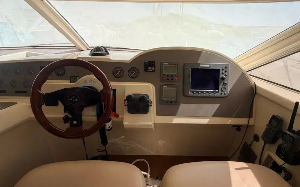 slider 17 Sealine F 42/5