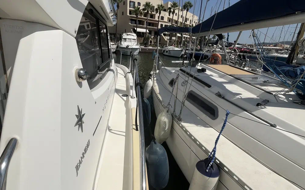 slider 18 Jeanneau Merry Fisher 805