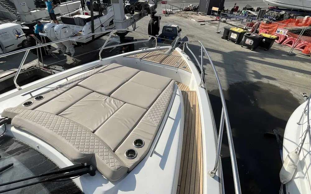 slider 14 Jeanneau DB 43
