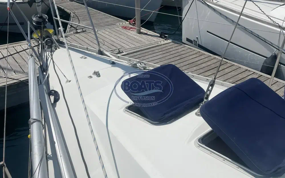 slider 12 Beneteau First 325