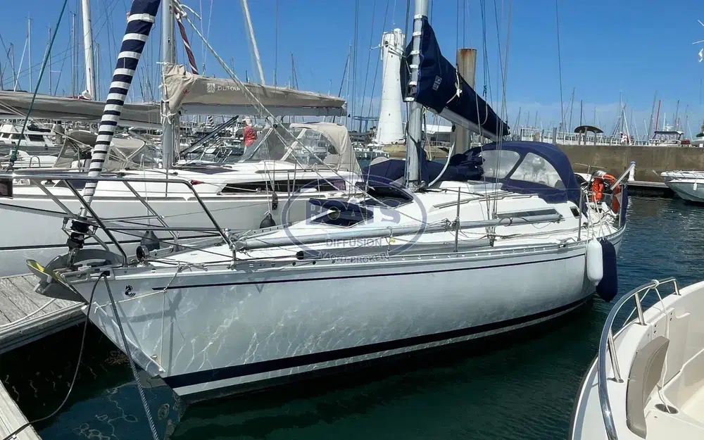 slider 1 Beneteau First 325