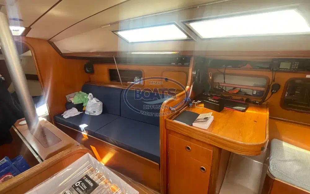 slider 7 Beneteau First 325