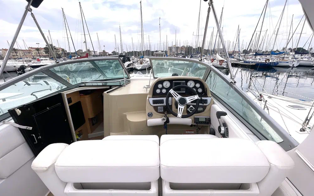 slider 5 Four Winns Vista 285