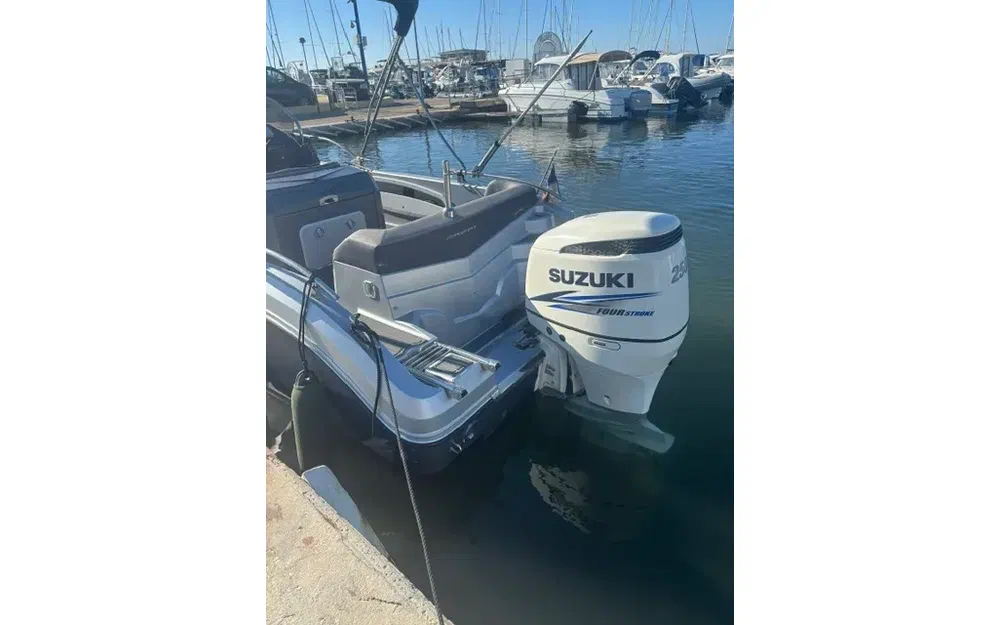 slider 4 Ranieri Voyager 23 S