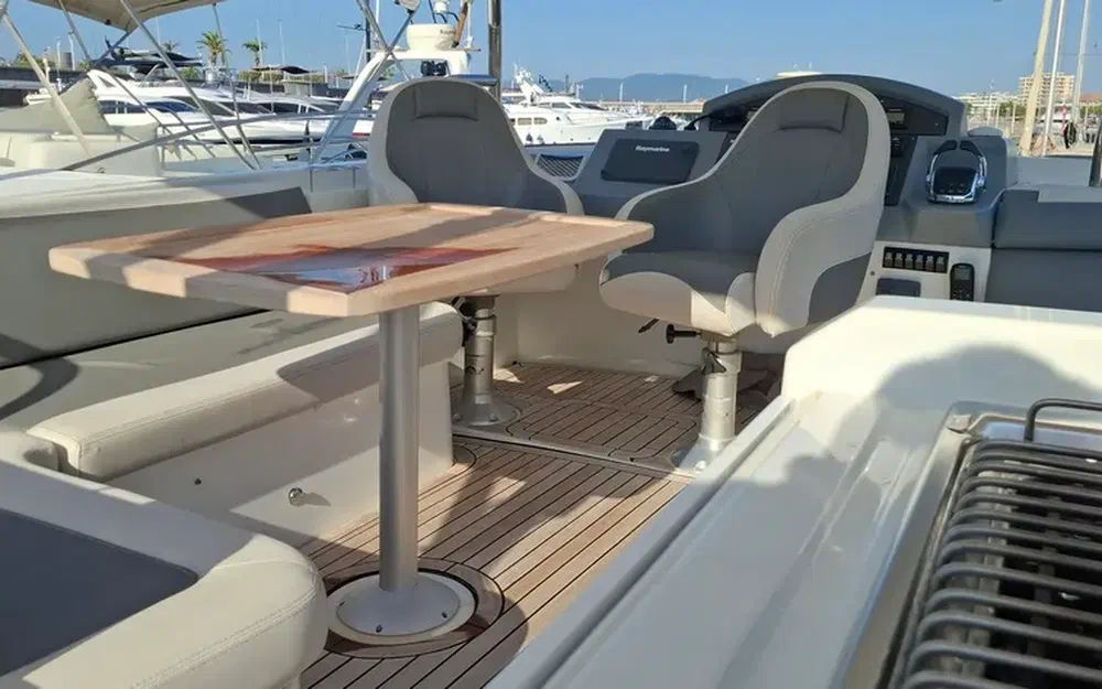 slider 40 Beneteau Swift Trawler 44