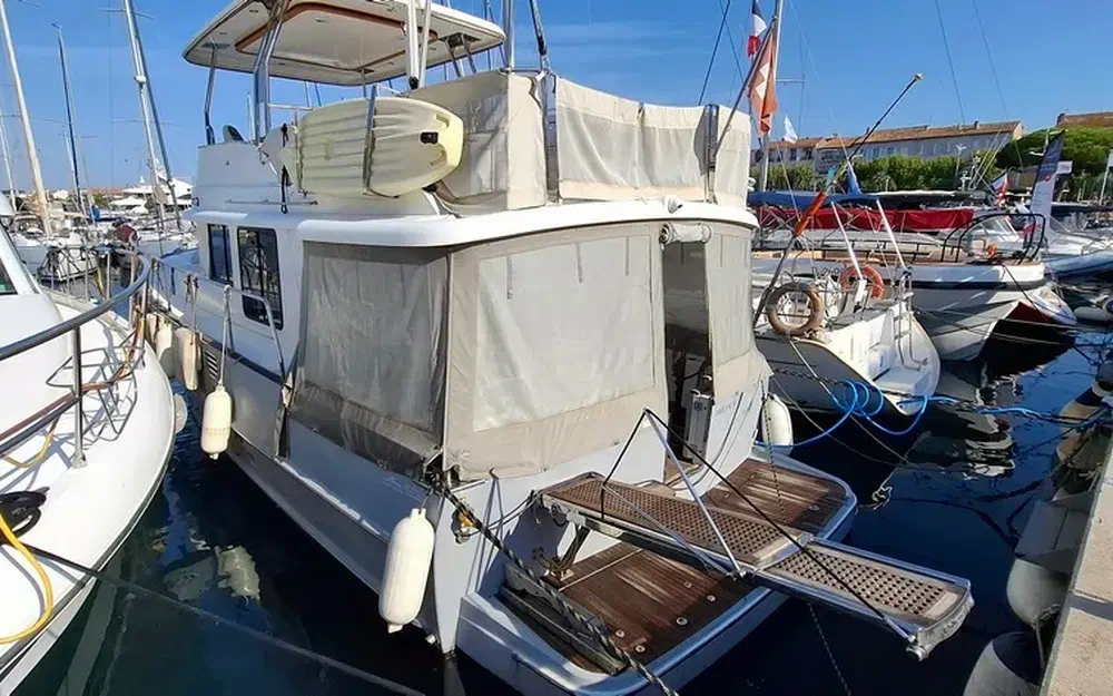 slider 53 Beneteau Swift Trawler 44