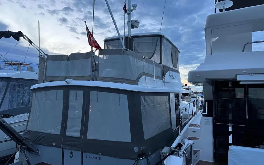 slider 61 Beneteau Swift Trawler 44