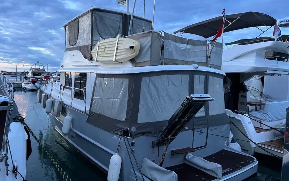 slider 62 Beneteau Swift Trawler 44