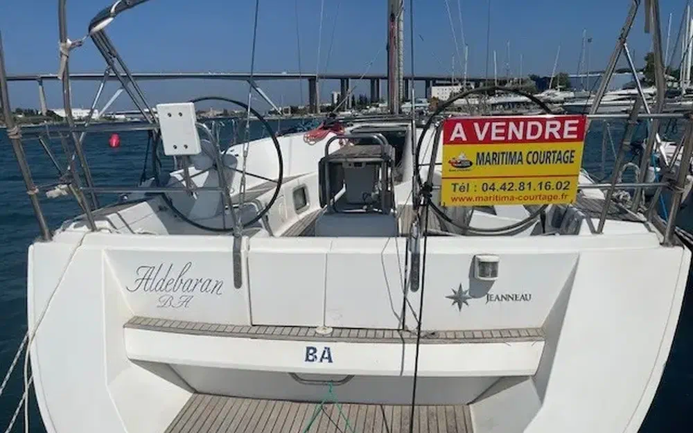 slider 1 Jeanneau Sun Odyssey 49