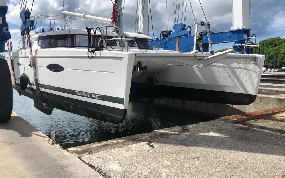 slider 0 Fountaine Pajot Salina 48