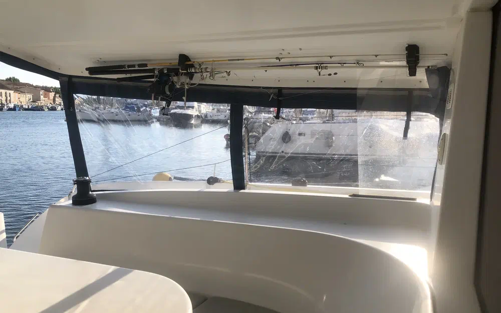 slider 30 Fountaine Pajot Salina 48