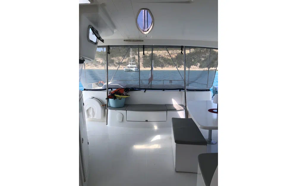 slider 38 Fountaine Pajot Salina 48