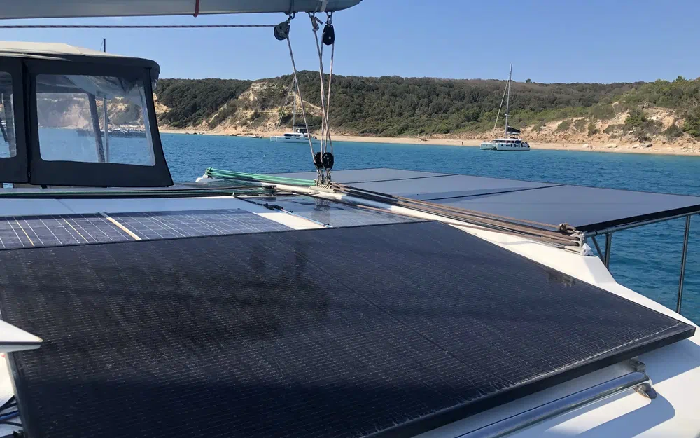 slider 56 Fountaine Pajot Salina 48