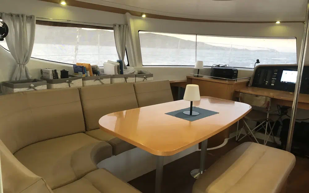 slider 58 Fountaine Pajot Salina 48