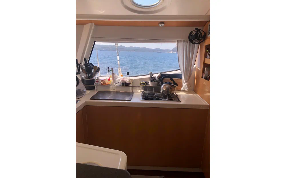 slider 70 Fountaine Pajot Salina 48