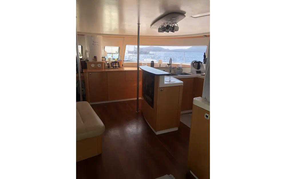 slider 74 Fountaine Pajot Salina 48
